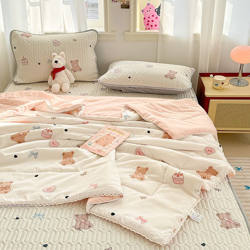 Estera de látex de seda de hielo de verano Juego de cuatro piezas de edredón fresco de verano 2025 nuevo edredón de aire acondicionado cama de dormitorio juego de cuatro piezas de edredón de verano