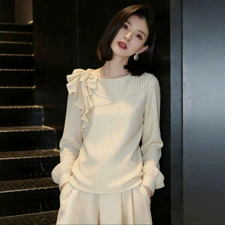 法式温柔风立体花朵装饰小衫女款2026春季新款长袖圆领高级感上衣