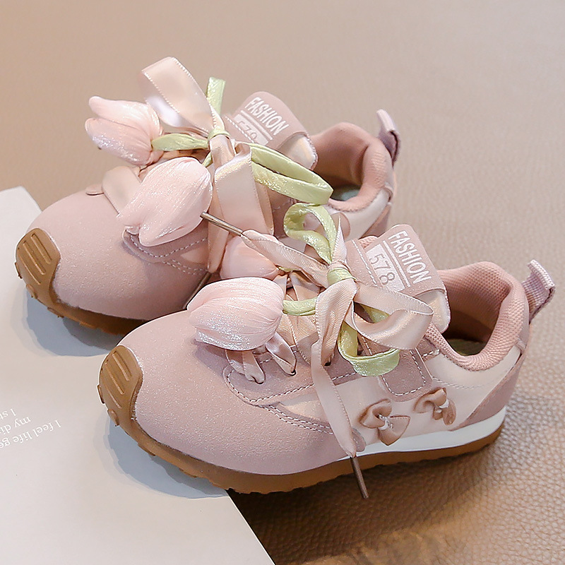 女童玩偶运动鞋防滑软底春秋新款儿童跑步鞋时尚系带中大童阿甘鞋