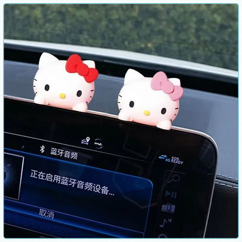 新款车内摆件中控台车载装饰品凯蒂猫可爱汽车用品中控台车载摆件|undefined