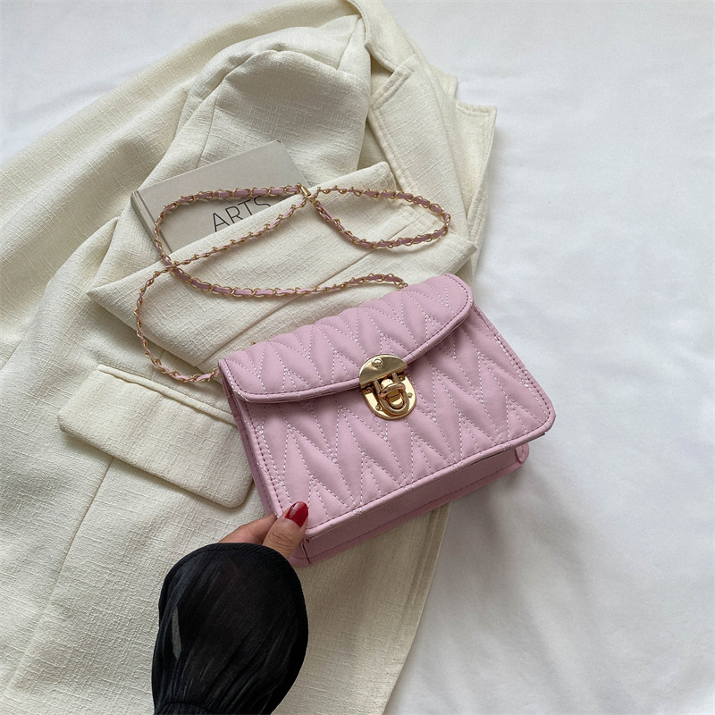 Este año de moda elegante diamante bordado cadena pequeña bolsa para las mujeres 2023 otoño temprano nuevo estilo coreano mensajero bolsa moda