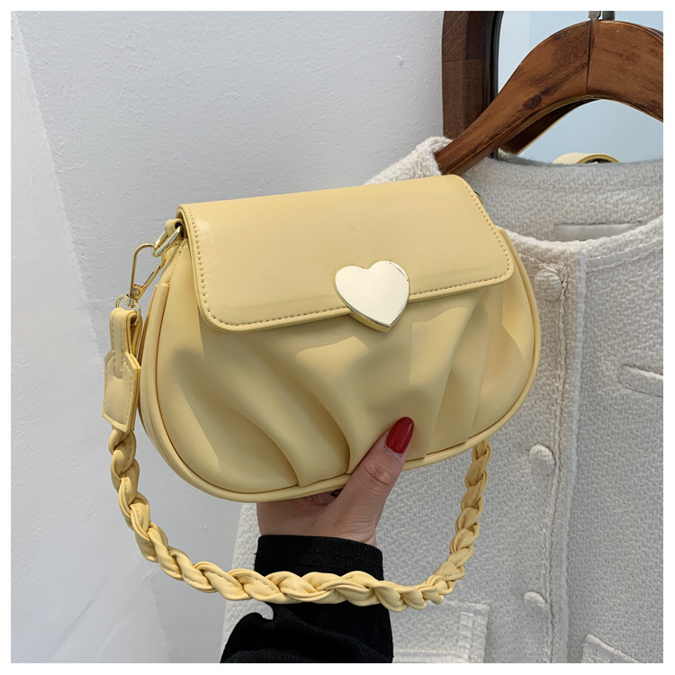 Wholesale Heart Buckle Fold One-shoulder Messenger Small Round Bag Nihaojewelry display picture 75