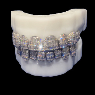 Emerald Moissanite Hip-Hop Braces European and American Cross-Border Hot-Selling Grill Grillz