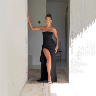 ���R�dwish���Y��Ů�bһ���IĨ���B��ȹ�r���Ը�¶�����_���Lȹ��