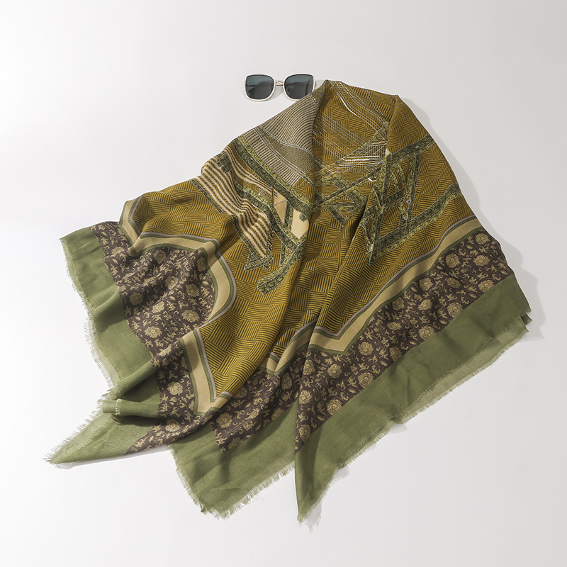 2023 moda europea y americana 135cm toalla cuadrada viaje protector solar playa toalla vintage costura borde deshilachado exterior desgaste decorativo chal