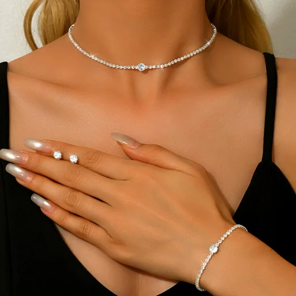 New Exquisite and Simple Style Necklace, Earrings, Bracelet, Accessories, Versatile Rhinestone Bridal Wedding Dress Necklace Set for Women