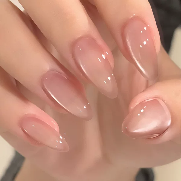 TikTok trending handmade short nude ice-clear cat-eye nail art, simple and flattering, fake nails