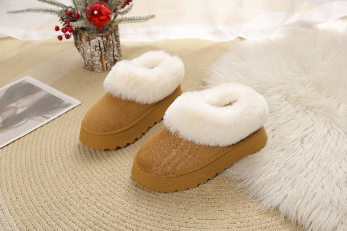 A new winter slip-on snow boots women's shoes plush one cotton shoes plus velvet thickened_voghion.com