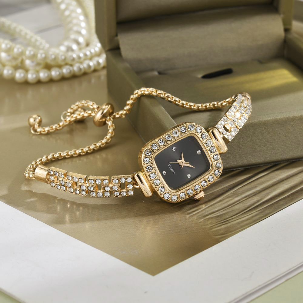 Nueva estudiante de estilo coreano temperamento diseño de cuerda de dibujo pequeño cuadrado con incrustaciones de diamantes temperamento de moda simple reloj de pulsera femenino