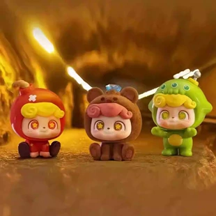 Фигурка Q.Kid юный игрок коллекционная