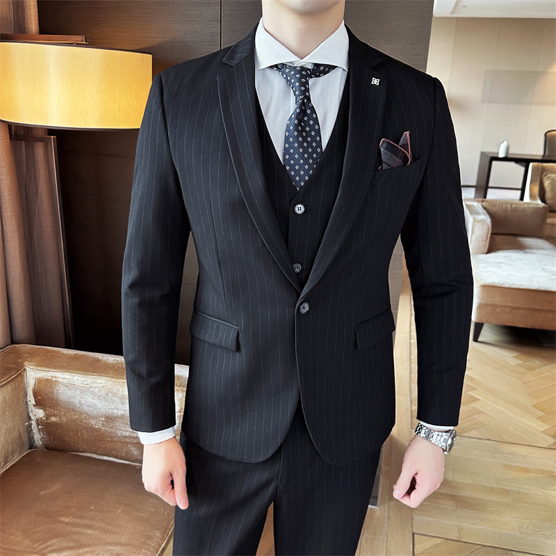 Black (suit + vest + trousers)