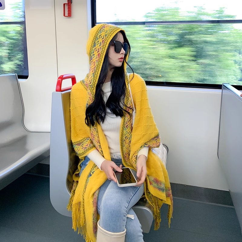 Chal de protección solar de verano para mujer 2025 nuevo estilo hebilla largo estilo étnico fotografía de viaje estilo fino playa bufanda de seda capa