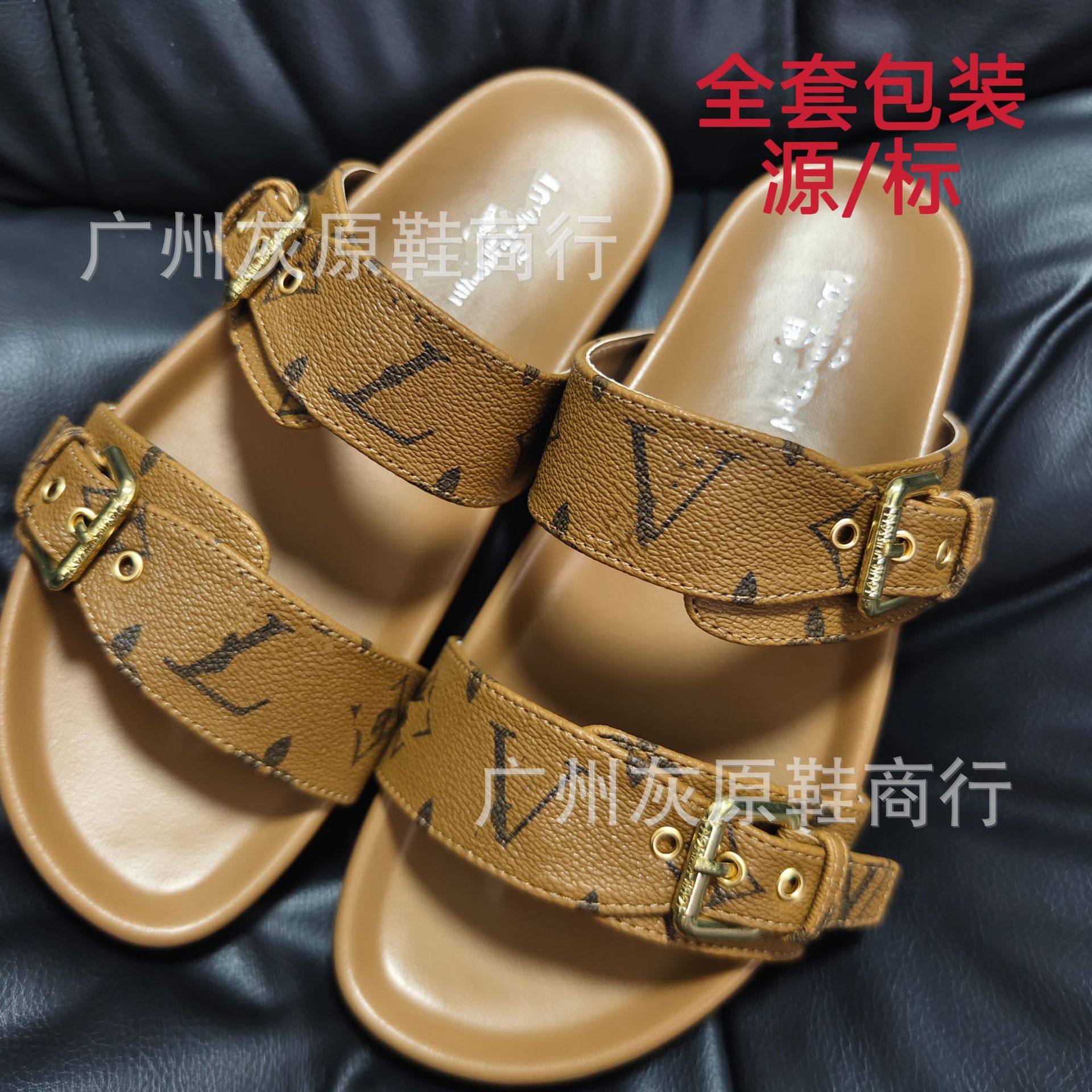 Comercio exterior 24 nuevo estilo Oriente Medio Camboya pantuflas de playa hombres y mujeres ropa exterior fondo plano hebilla de metal letras zapatillas de burro fuente pura