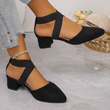 ��ó�����ֻ��ļ��¿�ŷ�����ͷʱ�и߸�ŮЬһ�ŵ�ʱװ����ЬŮ