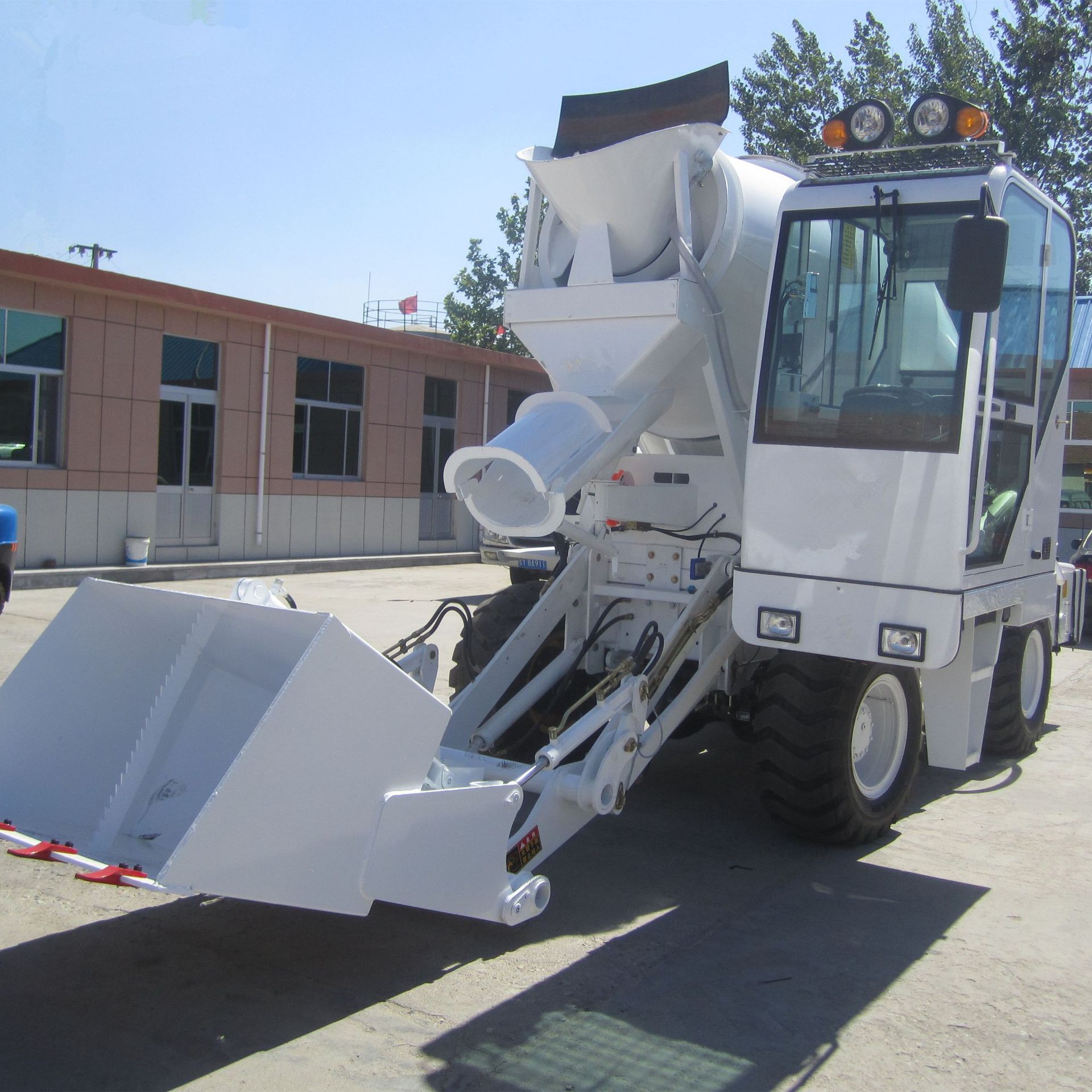 1方混凝土搅拌罐车 自上料搅拌车 1立方米/罐，3-4立方米/小时