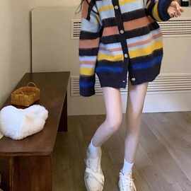 秋冬季新款彩虹条纹撞色毛衣女韩版设计感小众慵懒风百搭针织开衫