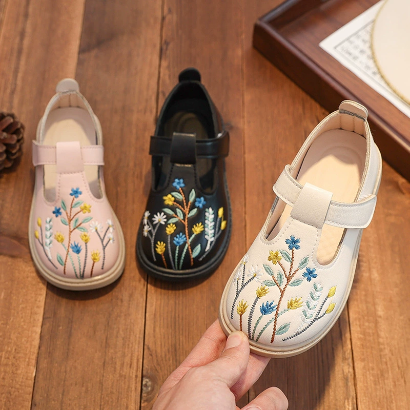 Маленькие кожаные туфли для девочек Национальная обувь принцессы