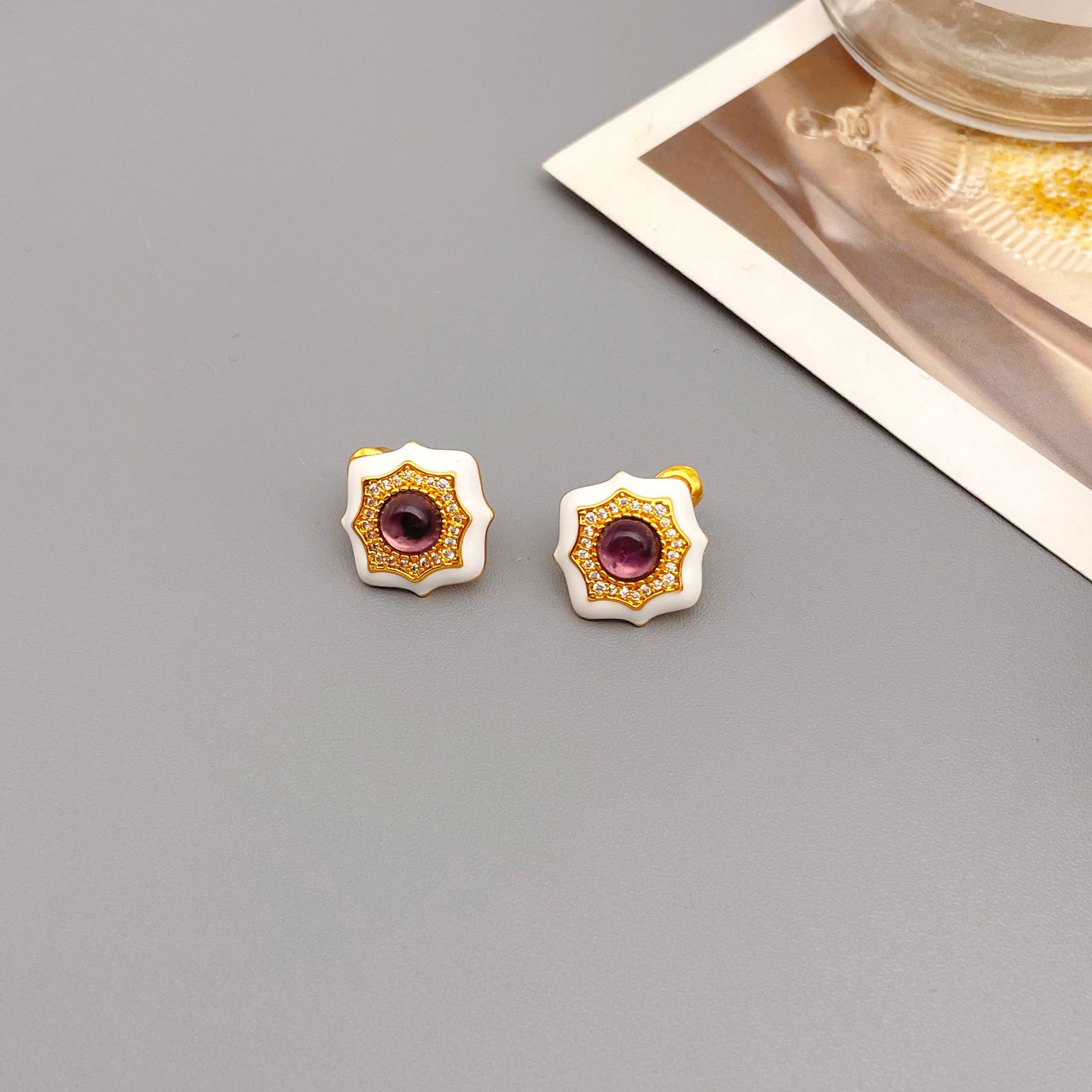 Vintage Style Flower Copper Enamel Gold Plated Artificial Crystal Rhinestones Ear Studs 1 Pair