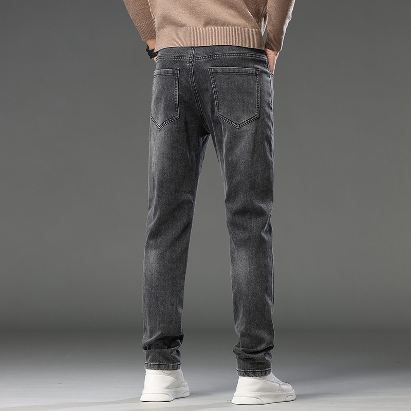 Guangzhou Xintang Pantalones vaqueros de los hombres de otoño e invierno nuevos Pantalones rectos regulares de los hombres jóvenes simples pantalones a juego