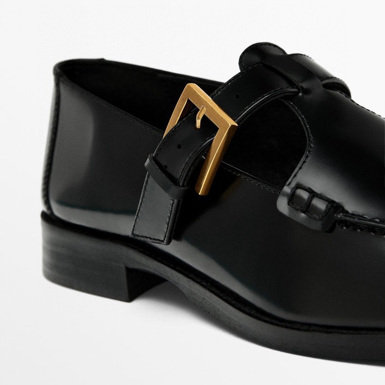 Massimo Dutti スクエアトウ ローファー Massimo Dutti Square-Toe Loafers - Black | Editorialist