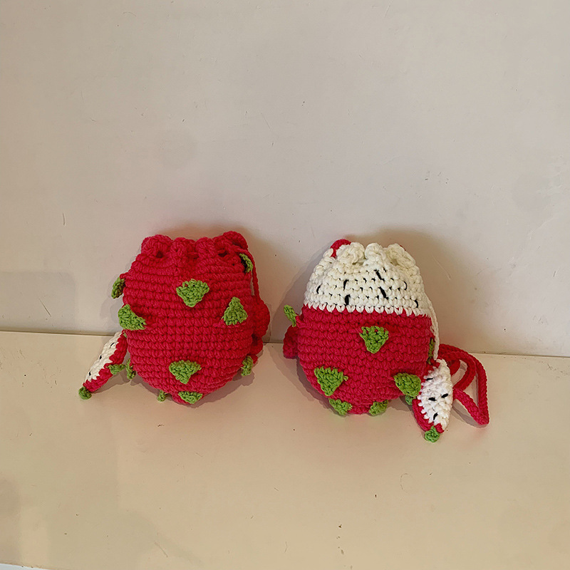 Nuevo gancho de lana bolsas para niños, corazón rojo, corazón blanco, bolsas de hombro de fruta de dragón, bolsas de hombro frescas para hombres y mujeres.