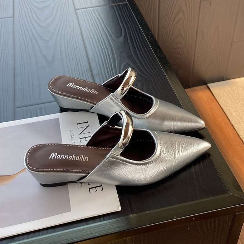 Inner Heightening Wedge Heel Toe Half Slippers for Women to Wear Outside 2025 New Spring and Summer Beautiful Mary Jane Muller Shoes White