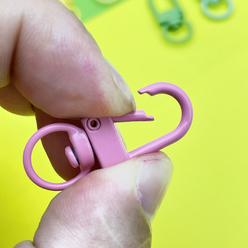 DIY jewelry clasp zinc alloy candy color color baked paint small door clasp key chain accessories box bag hanging clasp U-shaped clasp 