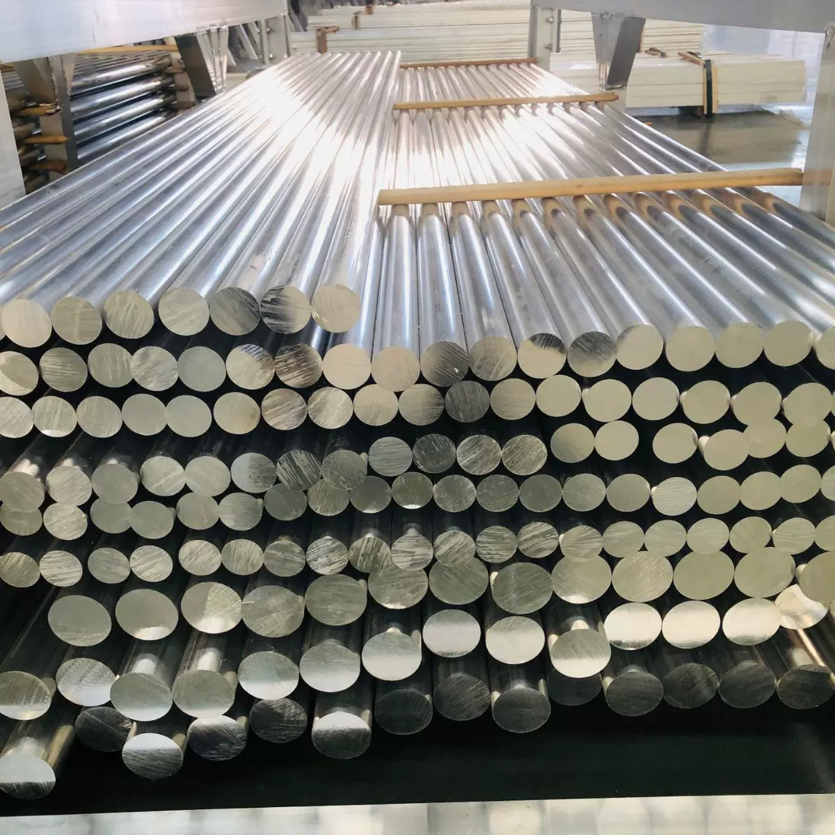 批发6061国标铝棒航空铝棒铝合金棒切割圆棒六角铝棒实心精密切割