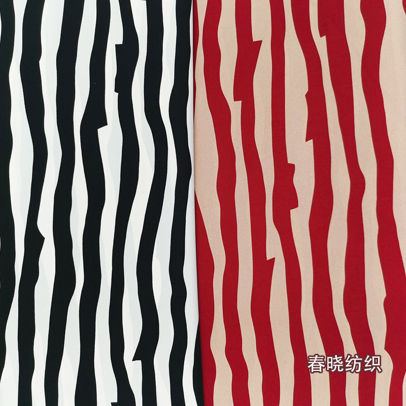 2025新款破卡平纹缎印花 春夏女装条纹衬衫连衣裙短裙印花布面料