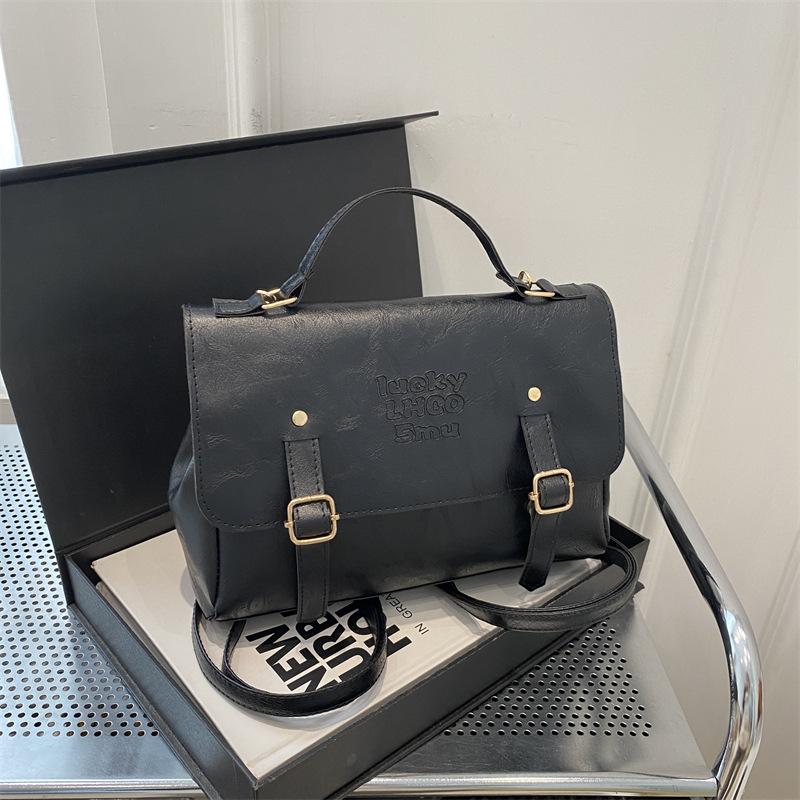 Xiaozhong otoño y invierno academia mochila de hombro para mujeres 2025 nuevo otoño y invierno mochila de mano de viaje mochila de gran capacidad libro