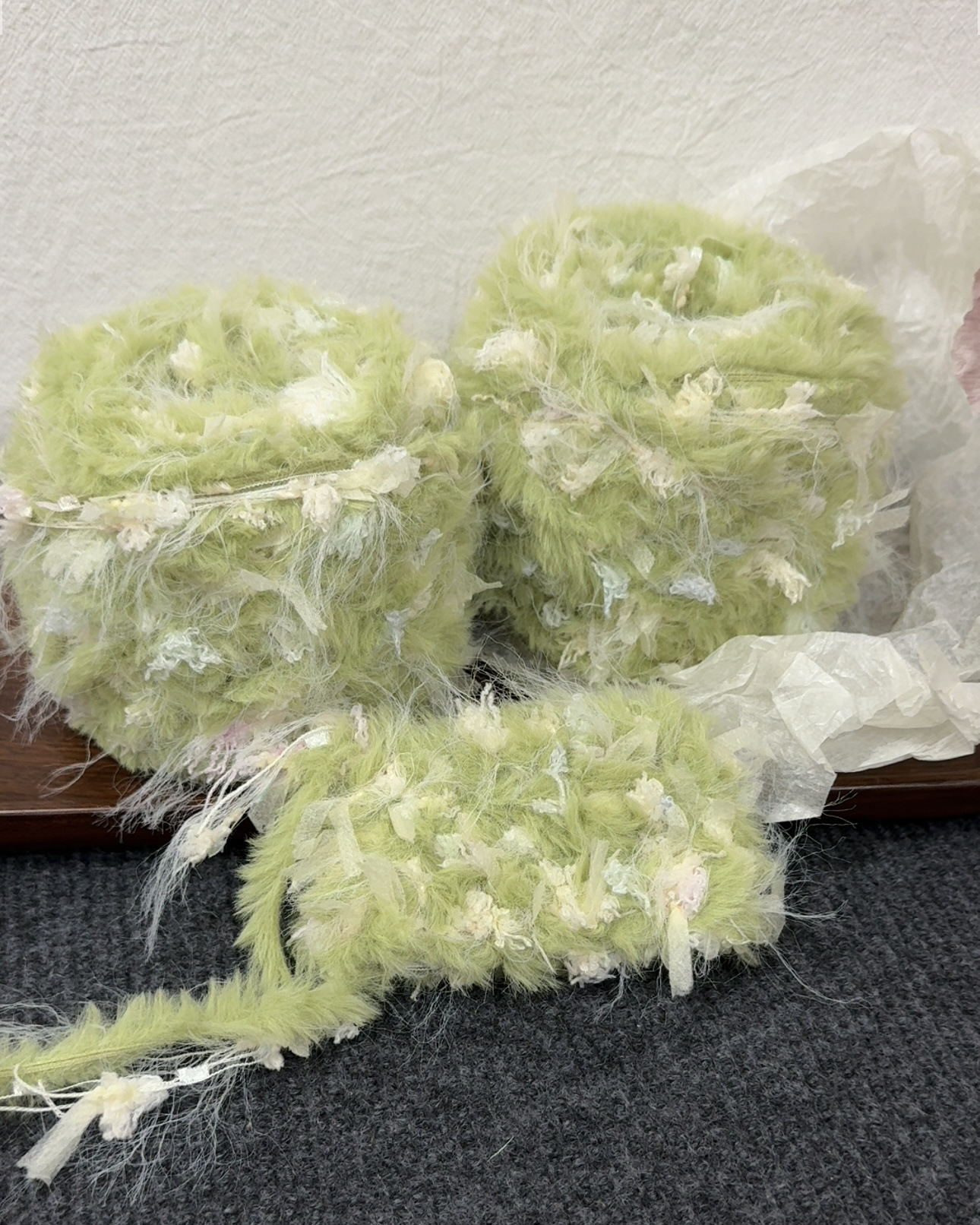 特色线手混线【绿野】牛油果绿色系皮草手混线钩包帽子绒绒线手编