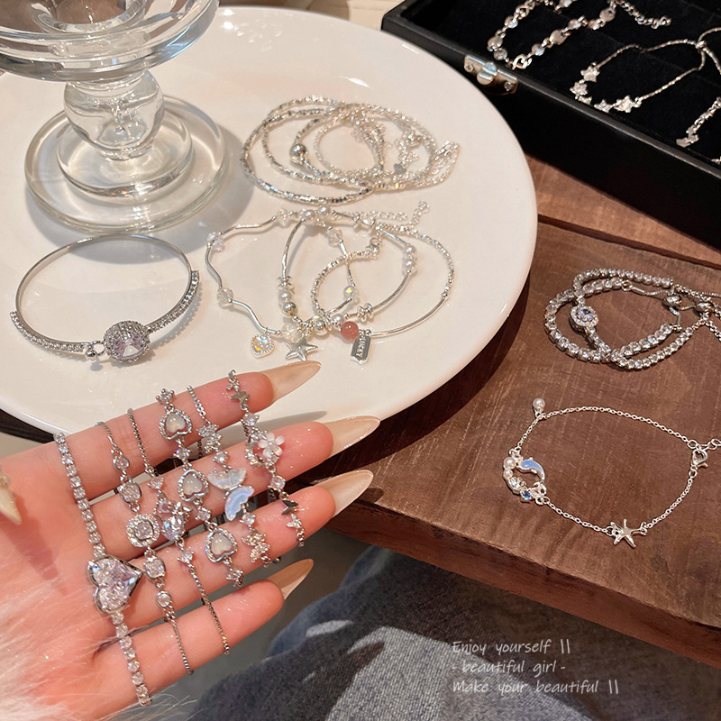 Korean Popular Niche High-End Pearl Bracelet for Women, Versatile and Exquisite Zircon Heart Bow Hand Jewelry