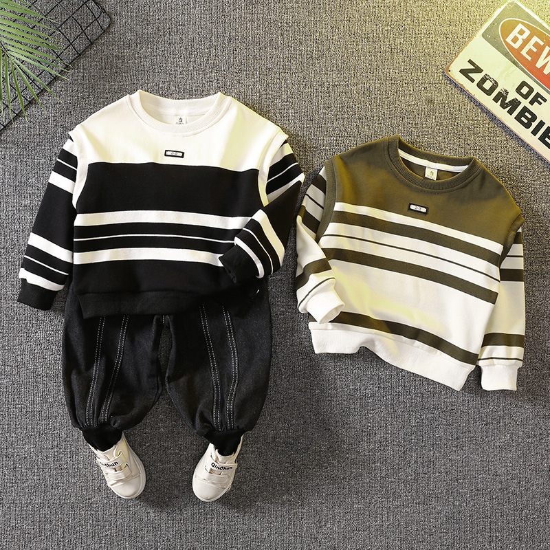 6084 traje de niño 2024 nueva ropa de primavera y otoño bebé ropa de moda roja neta suéter de otoño para niños de dos piezas