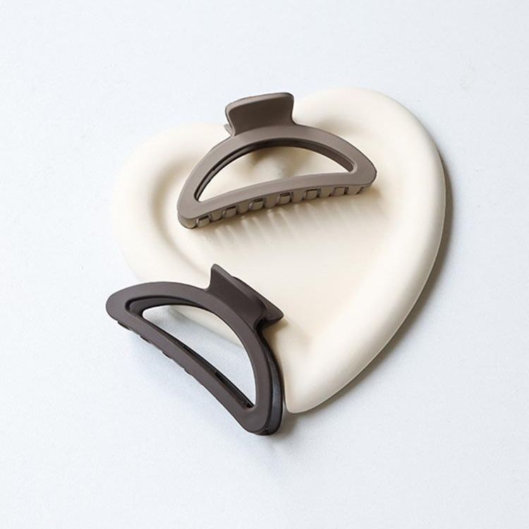 Clip de pelo simple de alta gama clip de pelo de mujer clip de tiburón clip de cabeza de nuevo tocado 2023 Nueva horquilla sale todo a juego