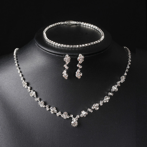 European and American simple diamond-filled metal necklace, earrings, bracelet, cross-border best-selling six-pointed star bride and bridesmaid jewelry set for women