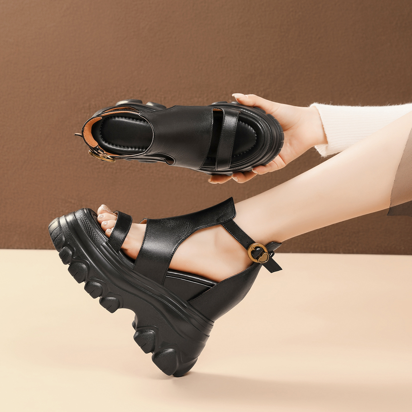 Giày sandal cao gót nữ hở mũi phong cách La Mã, đế xuồng cao 14 cm, da thật, gót vuông, quai mảnh — màu nâu, màu đen