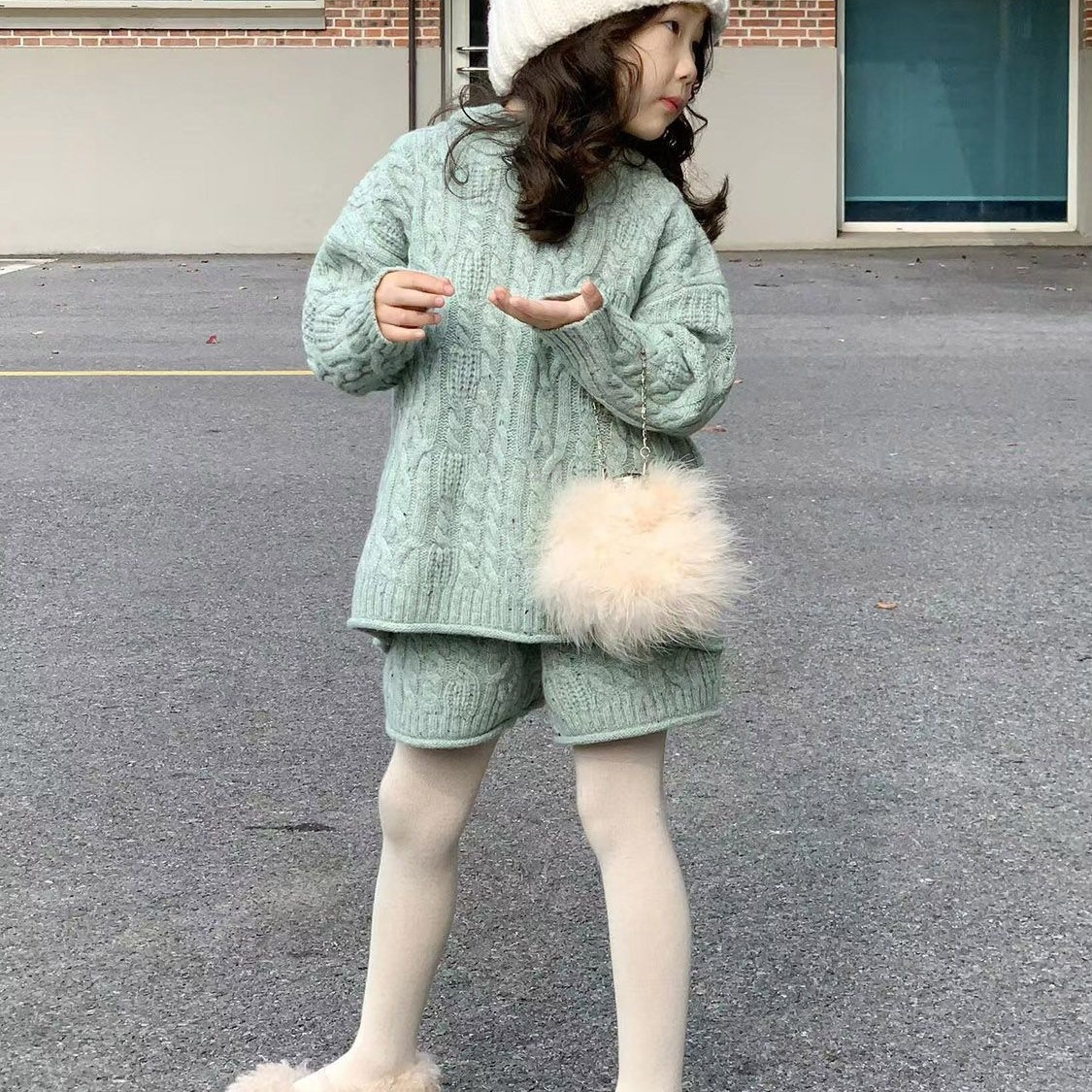 韩国童装2025秋冬新款浅绿色针织加厚套装女童麻花纹连帽毛衣短裤