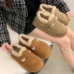 ベルベットのベーケン靴の女性2024冬の厚い底の雪地靴の足が毛羽立ちの靴を漕ぐのは低いパン靴の保温綿靴である