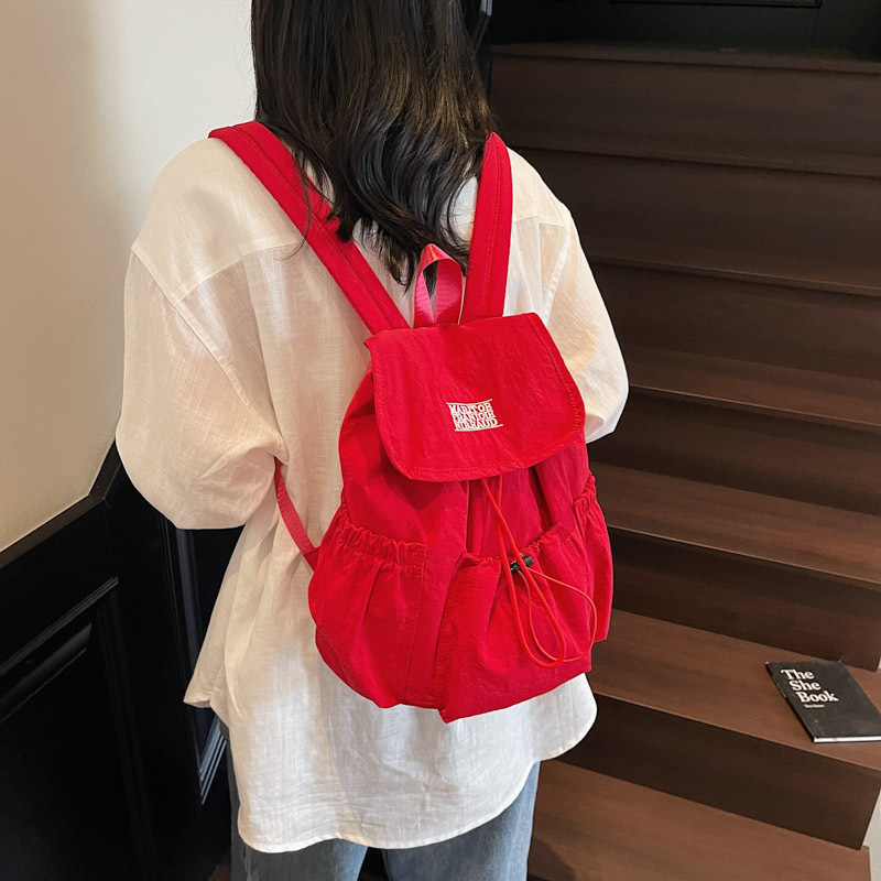 女子高校生用リュックサック、2025年冬新作、おしゃれなレタープリントバックパック、シンプルで大容量のトラベルバッグ|undefined