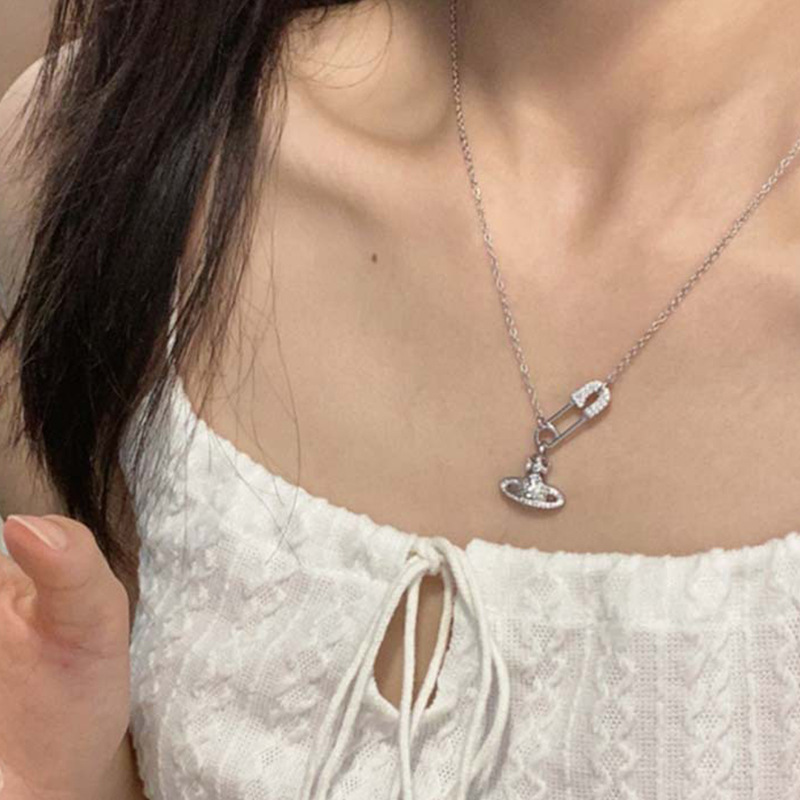 Queen Mother Vivian Full Diamond Pin Chain Saturn Necklace with Huge Shiny High Version Small Fragrant Style Necklace Necklace