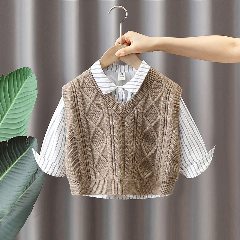 6103 Conjunto de chaleco de lana para niños Ropa de primavera y otoño 2024 Nuevo estilo Camisa a rayas estilo universitario para niños Tren de tres piezas