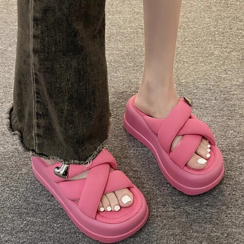 chanel style thick sole height-increasing sandals for women, 2024 new summer high-end wedge heel and beautiful one-word slippers