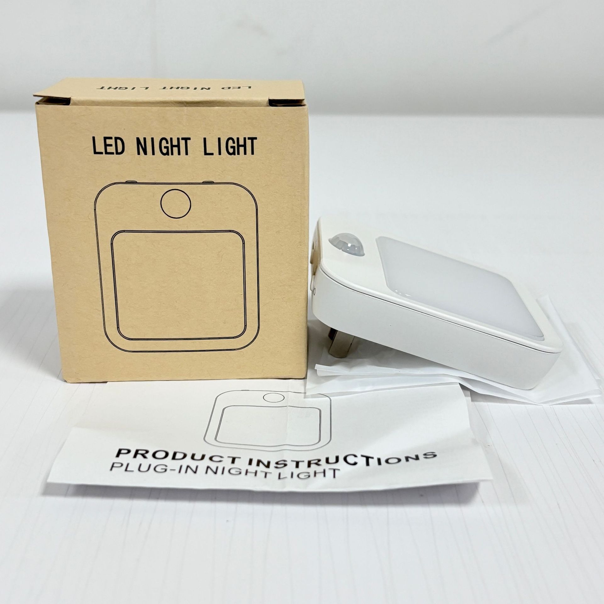 Pasillo dormitorio noche luz al por mayor de emergencia inalámbrica de ahorro de energía plug-in de infrarrojos inteligente del cuerpo humano luz de la noche de luz