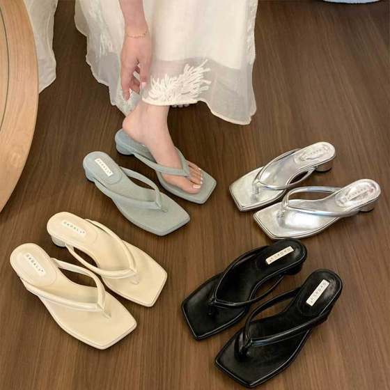 French Thick Heel Flip Flops Women Wholesale New Summer Outer Wear High-end Flip-toe Sandals with Skirt silver Slippers