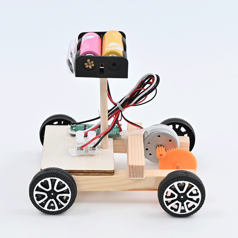 Voice-controlled car clapping hands and walking maker science experiment STEAM education technology small production Robot material recommend