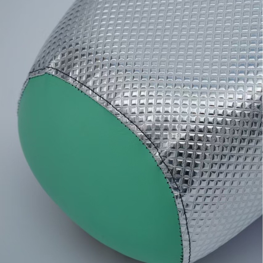 Compartir cojín de asiento de automóvil eléctrico de verano protector solar aislamiento térmico cojín de película de aluminio para automóvil de batería a prueba de agua cojín de automóvil personalizado
