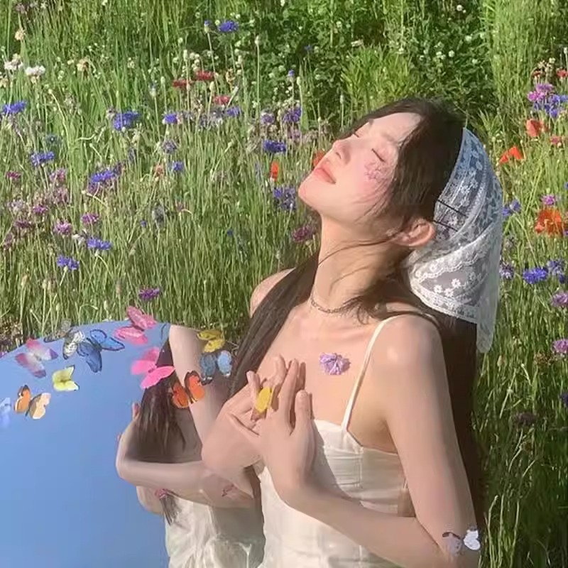 Toalla triangular de encaje hecha a mano de punto retro francés para viajar Turbante de estilo literario de temperamento dulce 2025 nueva diadema