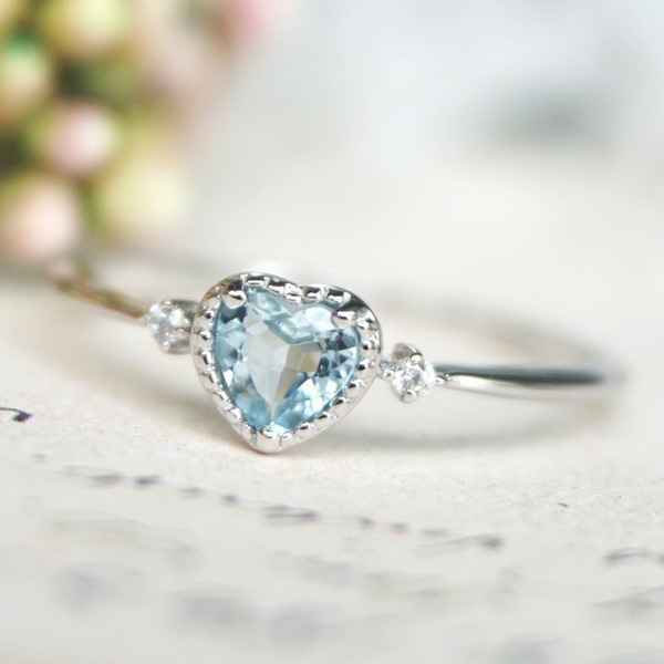 wish New Women's Color Treasure Love Ring Europe and America Inlaid Sea Blue Topaz Heart-shaped Engagement Ring