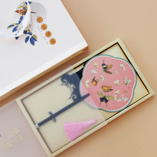 百蝶图丝绸艺术团扇中国风文创礼品宫廷御扇商务伴手檀木扇柄礼盒