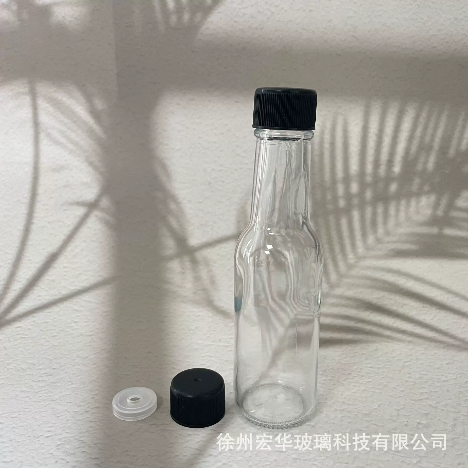 厂家供应玻璃番茄酱瓶辣椒酱瓶安全盖带孔沙拉酱瓶玻璃分装瓶